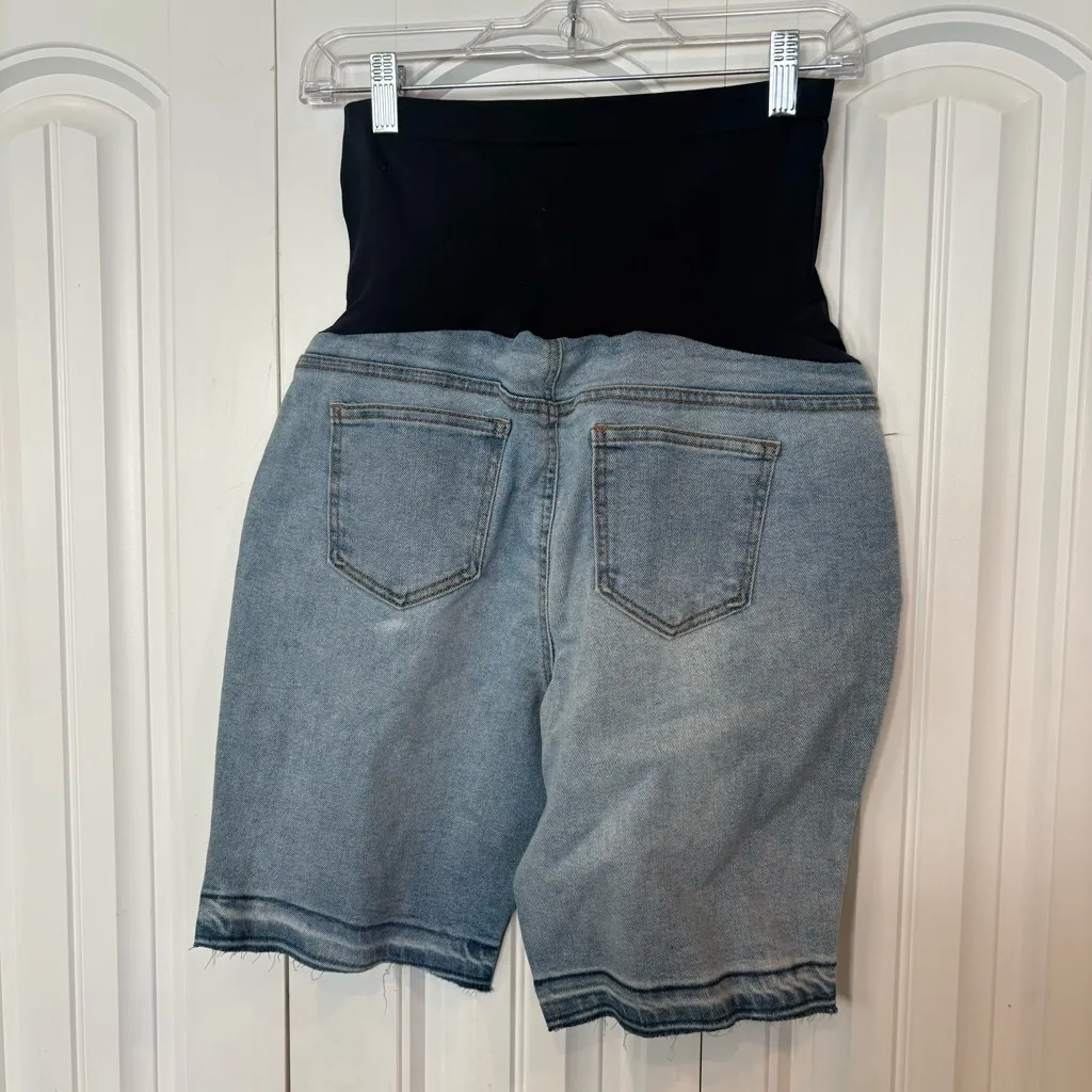 Time and Tru‎ Maternity Jean Shorts Size Small Black - Image 2