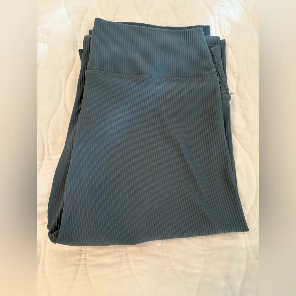Old Navy Power soft Ribbed Leggings - Image 5