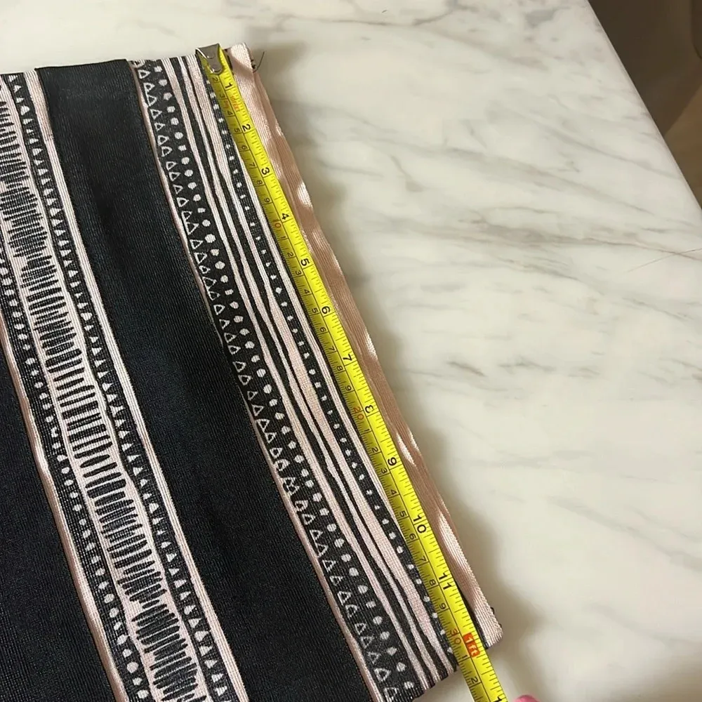 2B Bebe Skirt Size XS Geometric Midi Office Siren Officecore Corpcore Black - Image 5