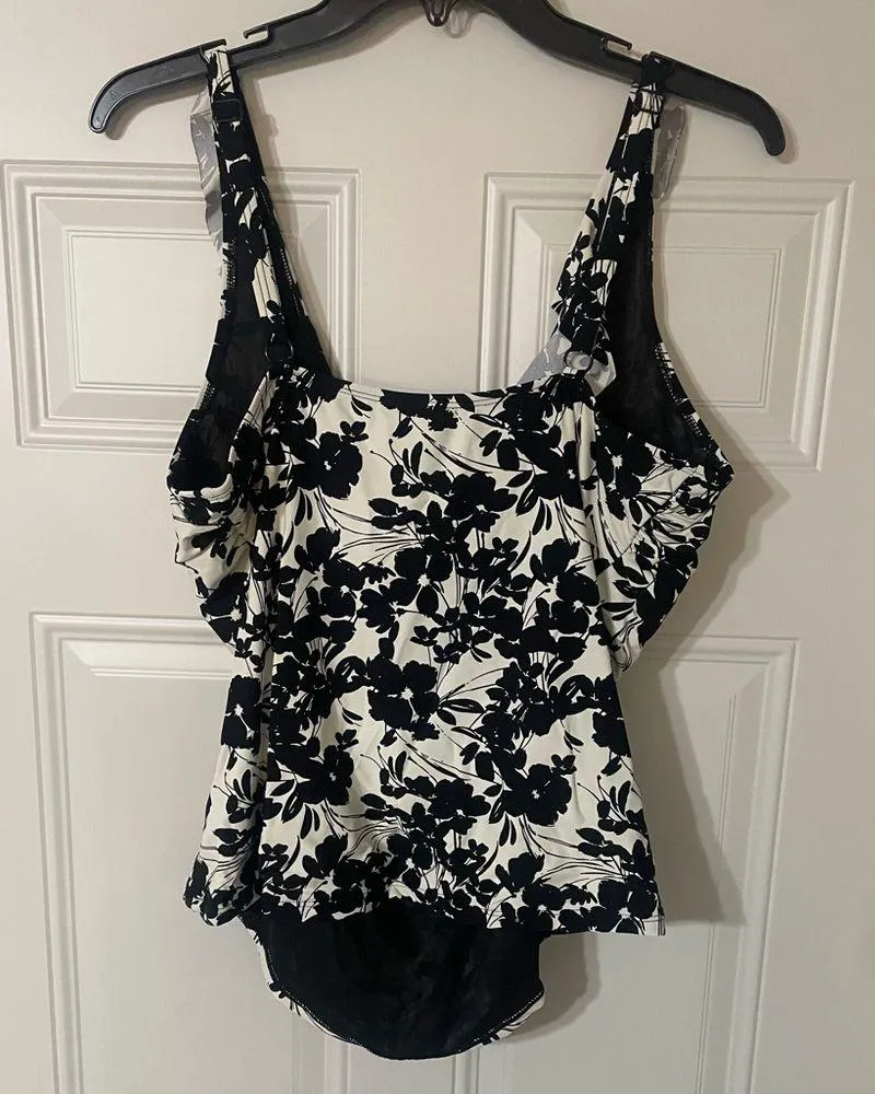 Niptuck Black White Floral Swim top Ruffle Flattering Tummy Control Size 12 Pads - Image 4