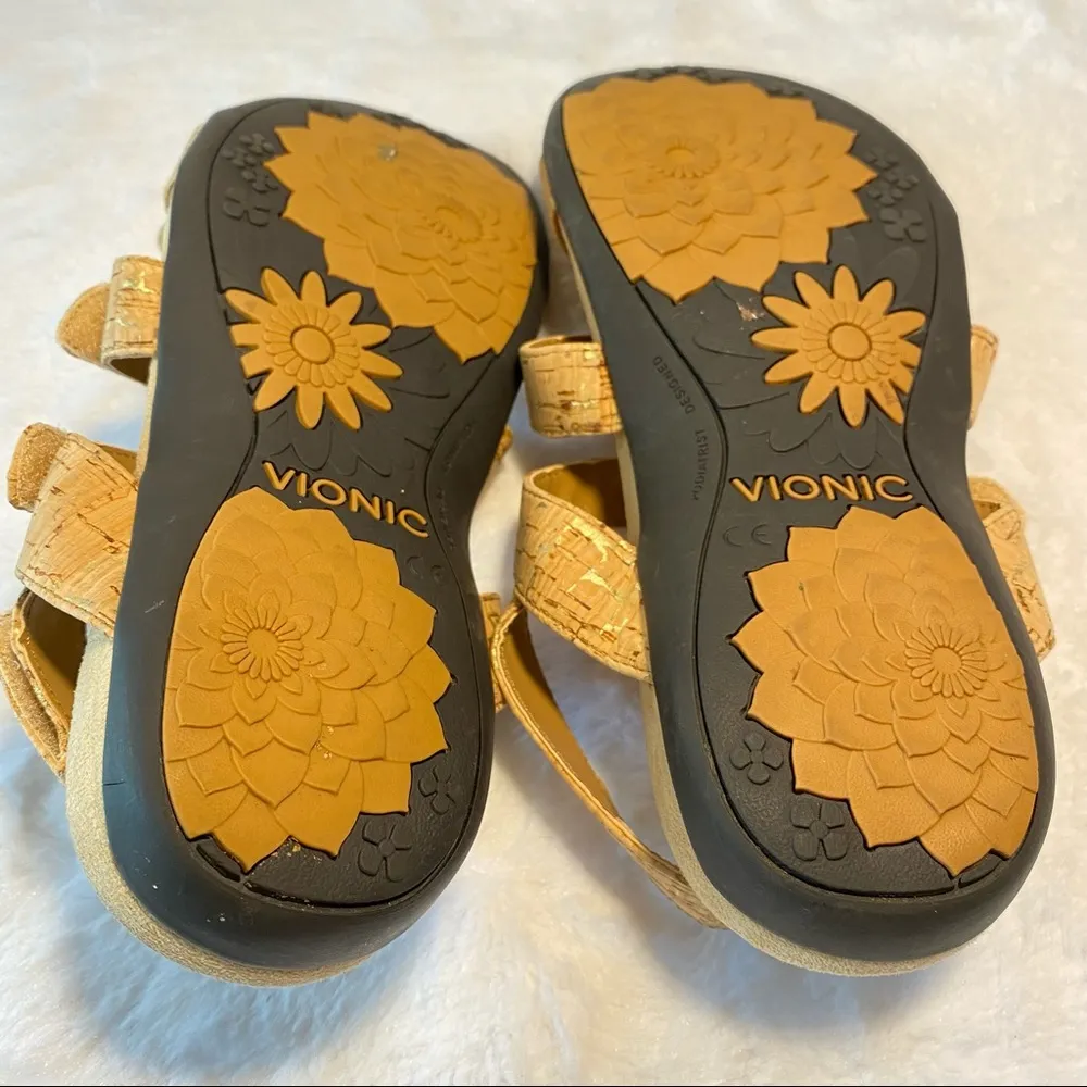 Vionic Gold Cork Adjustable Amber Sandals Size 6 - Image 9