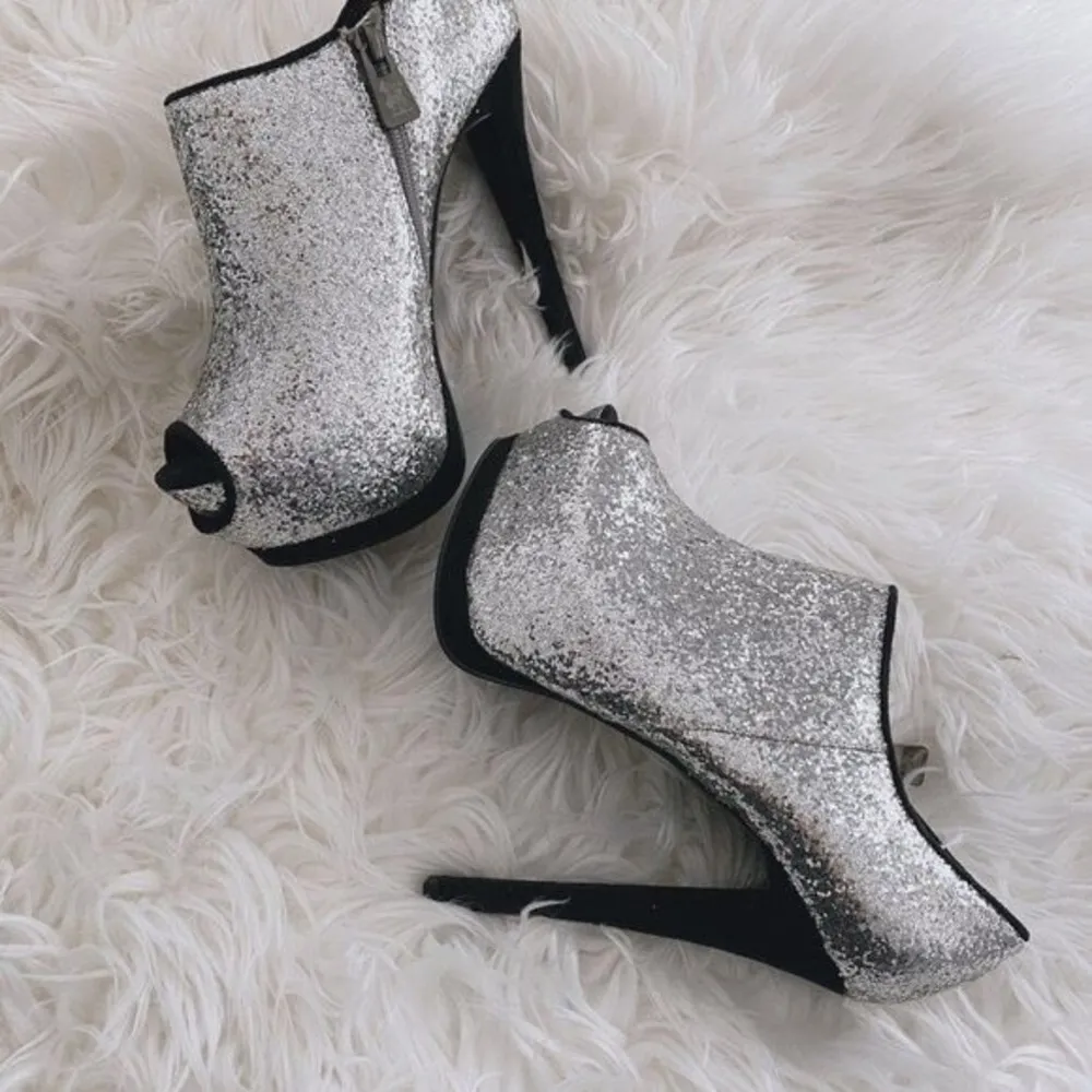 Circus Sam Edelman Silver Glitter Heel Boot Bootie Size 6.5 - Image 3