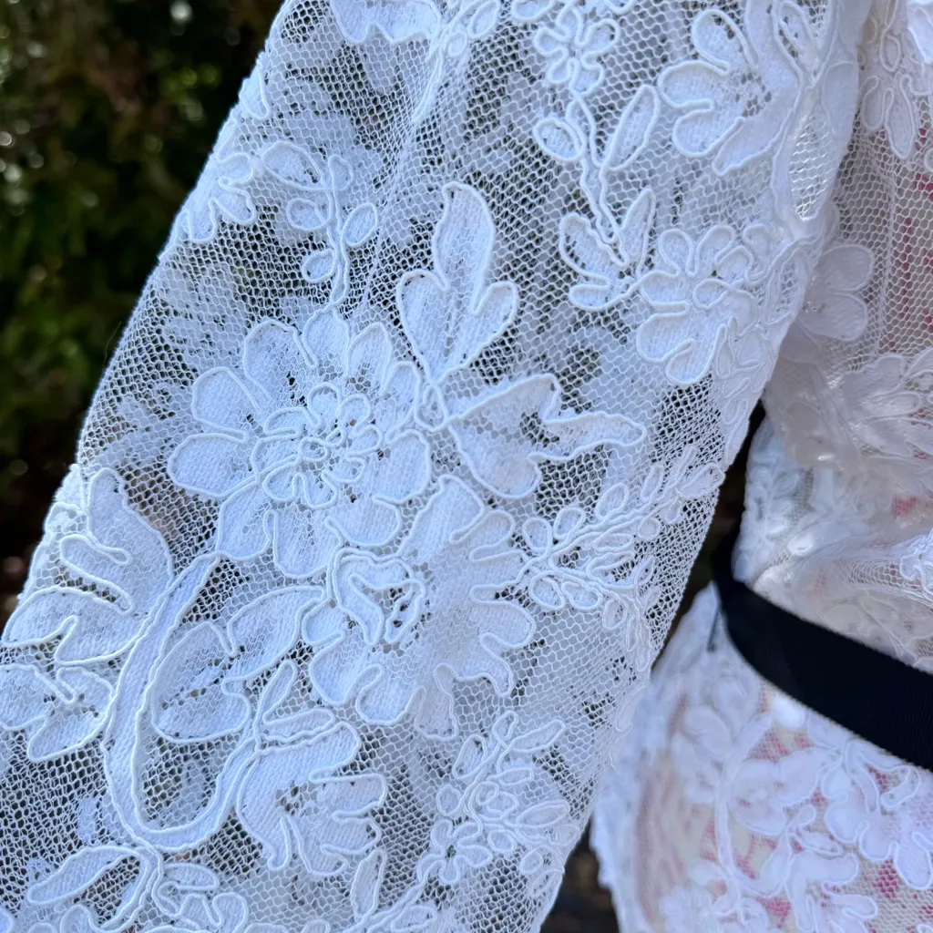 Vintage Chetta‎ B Lace Blazer Top Tie Waist  Coquette Cottagecore Ruffle Cuffs 8 - Image 3