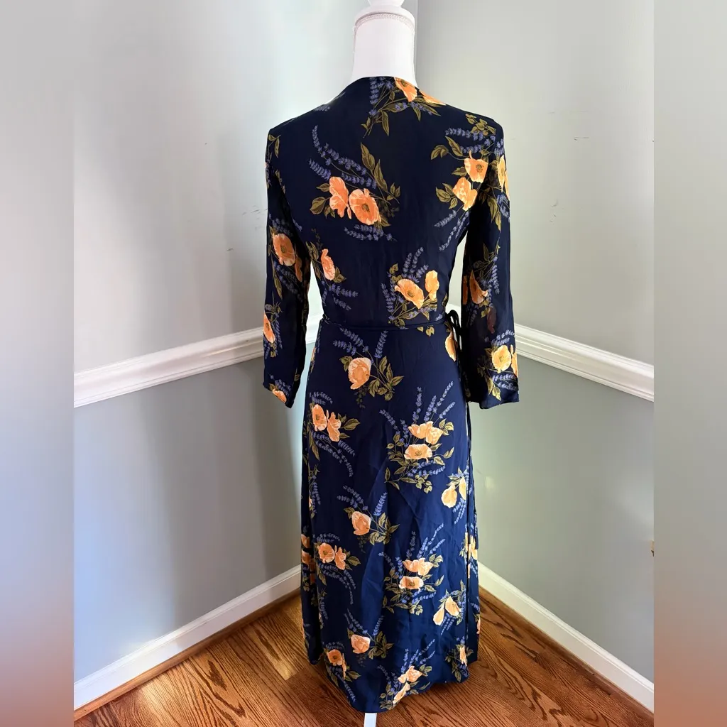 Reformation Alessandra Floral Wrap Dress in Petite Jardin Floral (Navy) - Large - Image 4