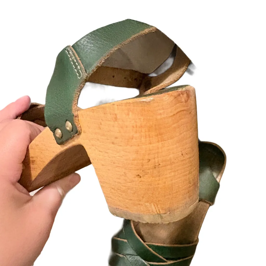 BASABO Women’s French Emerald Green Strappy Clogs previously worn size 9 - Image 9