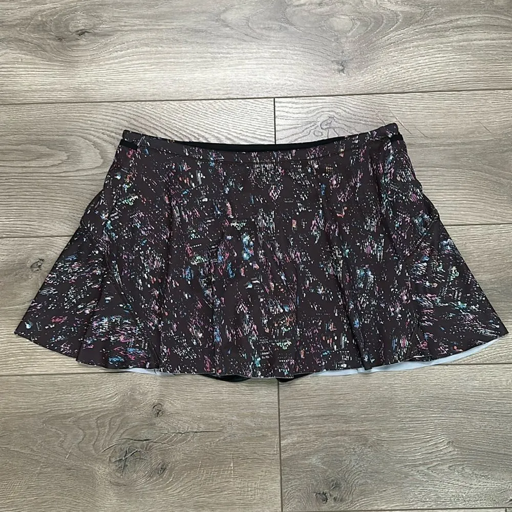 Athleta‎ 12” Match Point Tennis Skort Brown City Lights Print Size Medium - Image 2