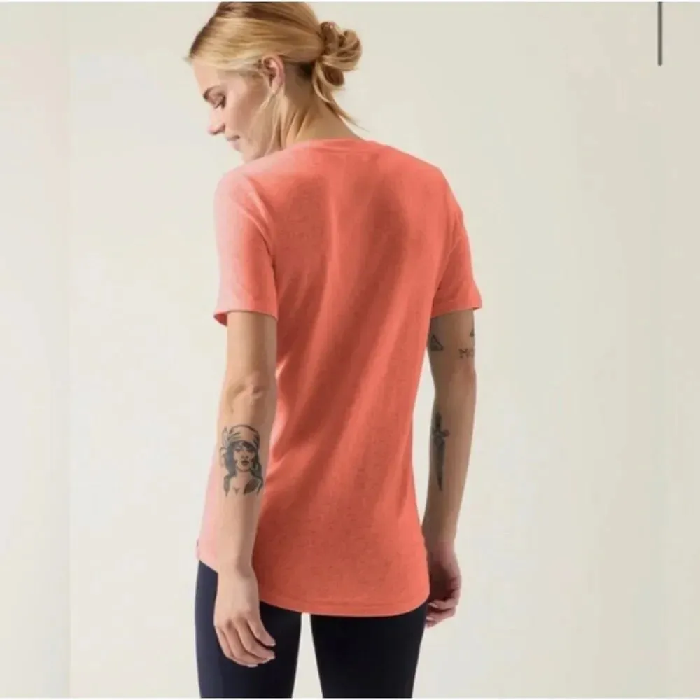 Athleta Women's Breezy Scoop V-Neck Tee Coral Size Medium Relaxed Fit Top - Image 3