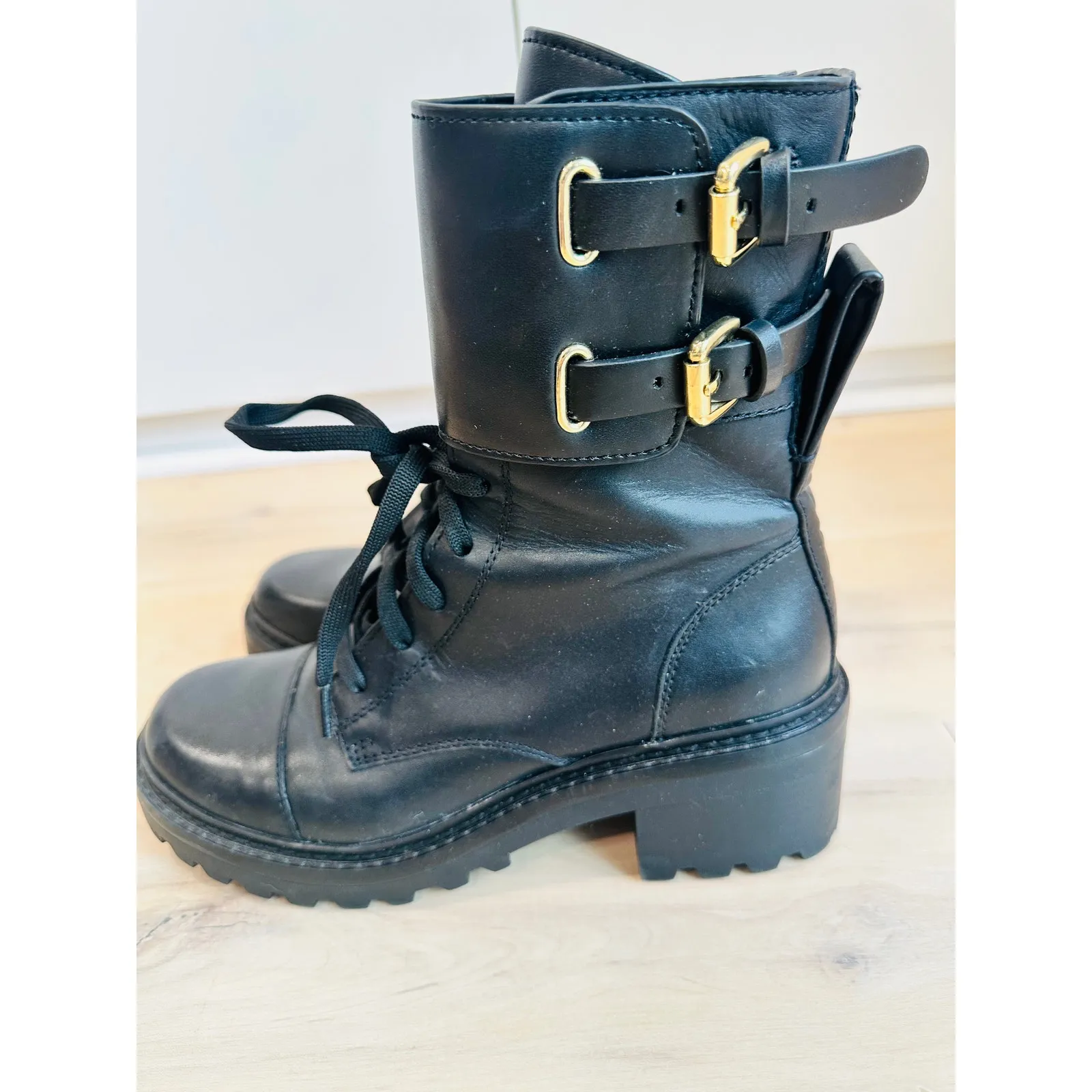 DKNY Bart Lace-Up Buckled Lug Sole Boots Women's Sz 7.5 Combat Grunge Black - Image 8
