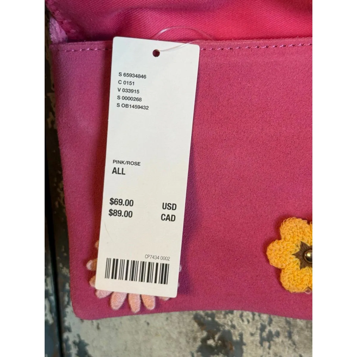 NWT Urban Outfitters Women's Pink Floral bag - Image 3
