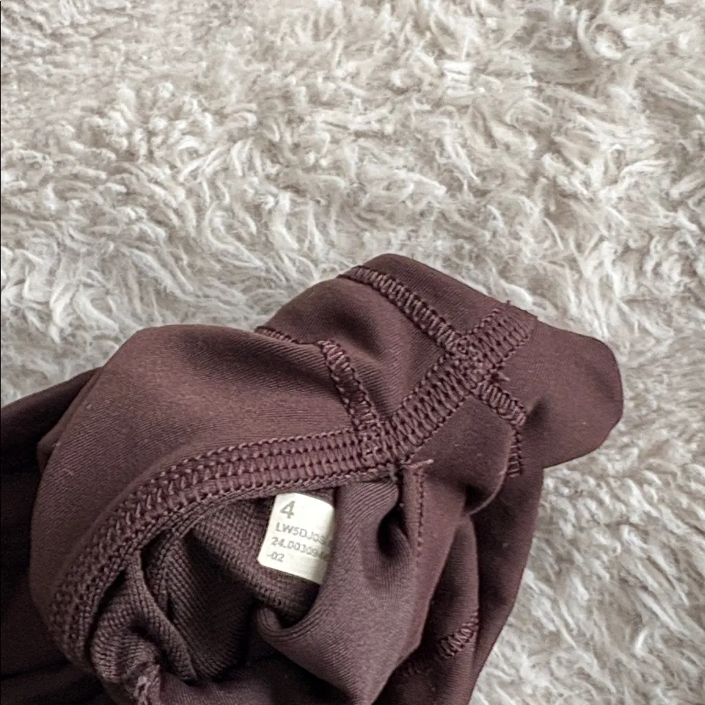 Lululemon Espresso Set Brown Size 4 - Image 4