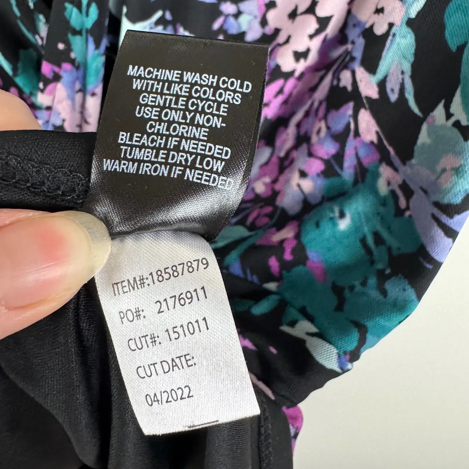 NWT Torrid Stretch Mesh Surplice Neckline‎ Shirred Top Sz 2X Black Floral Trendy - Image 8