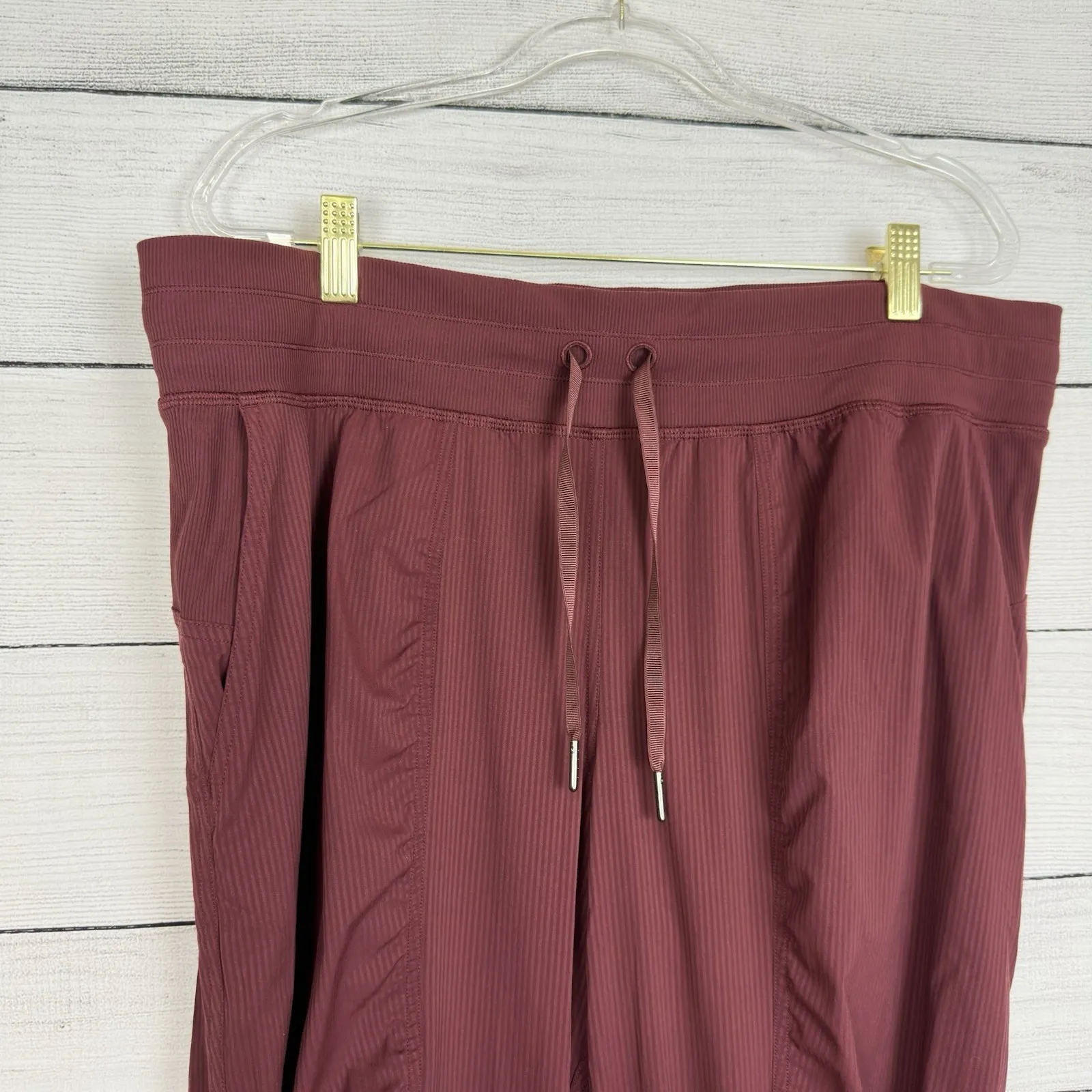 Lululemon Dance‎ Studio Mid-Rise Jogger 28" Savannah Red Size 14 Athletic Active - Image 3