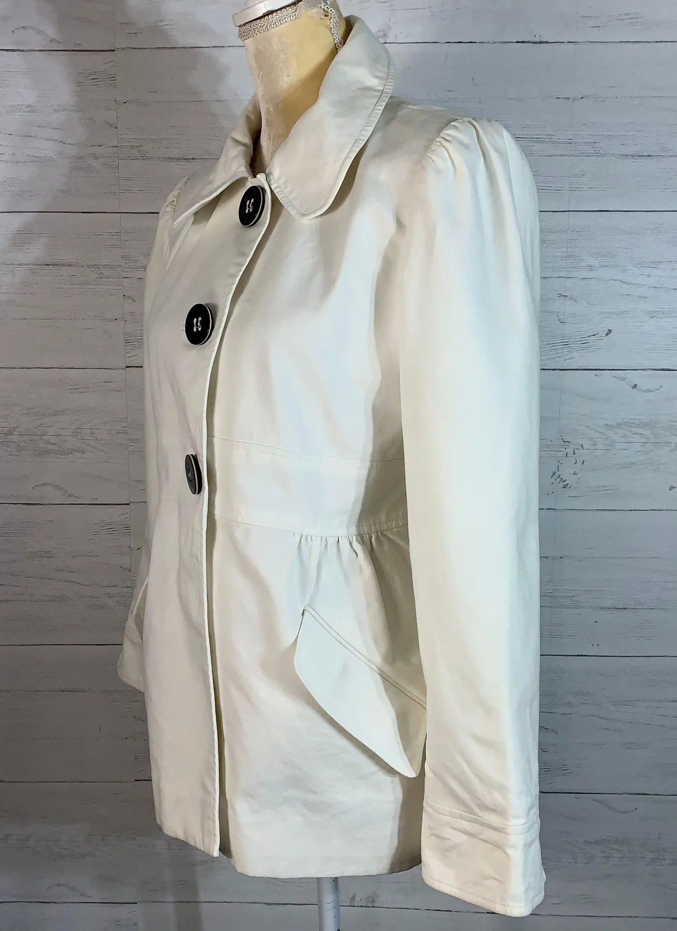Chaus brand Chaus Empire Waist Lined Jacket Coat Cotton Spandex Cream Womens size 4 - Image 2