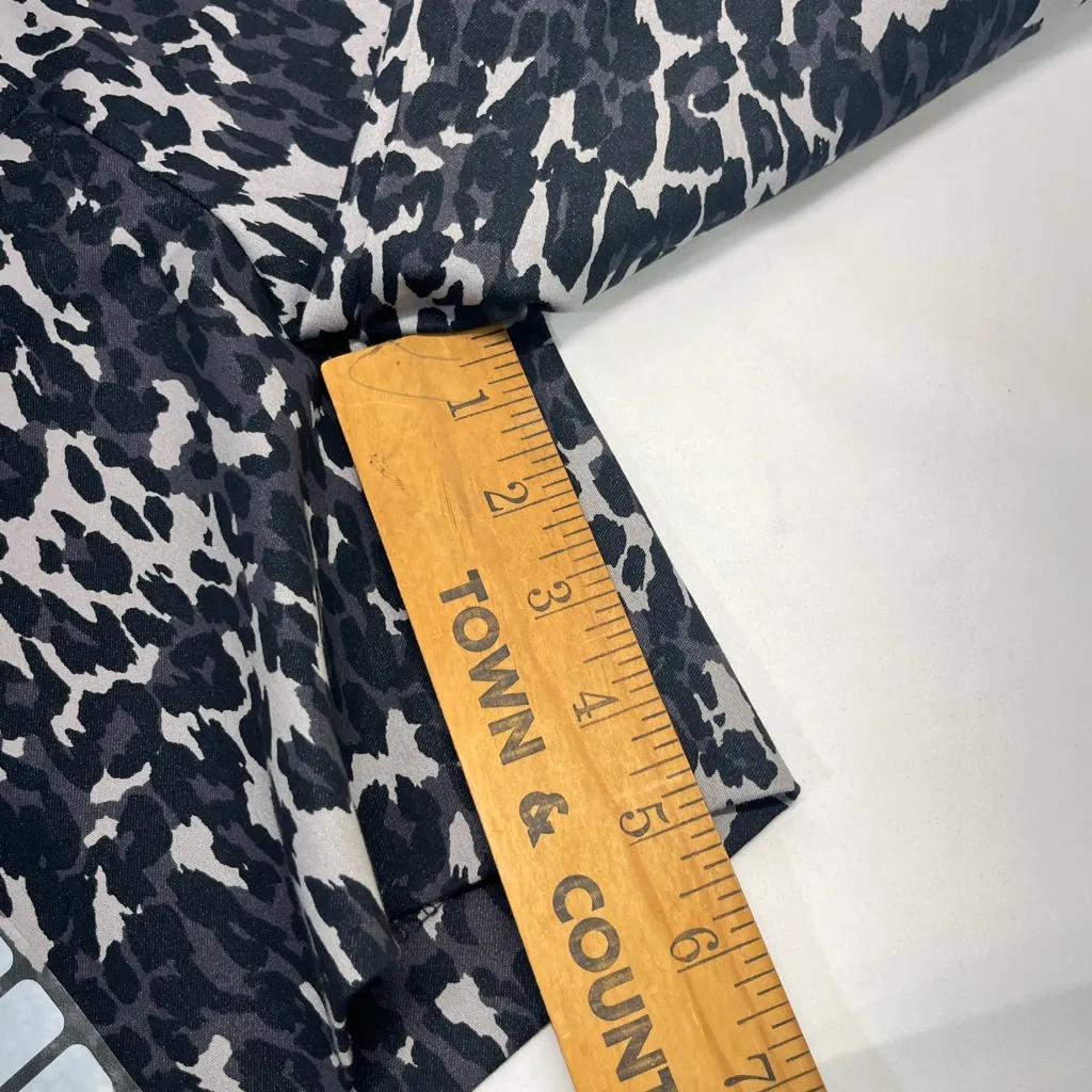 ISSAC MIZRAHI DISTRESSED LEOPARD PRINT SHORTS SZ 4 BLACK &‎ GRAY NEW - Image 13