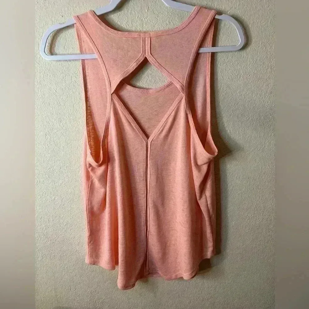 Athleta Womens Tank Top Shirt Sz M Breezy cut out sleeveless athletic - Image 2