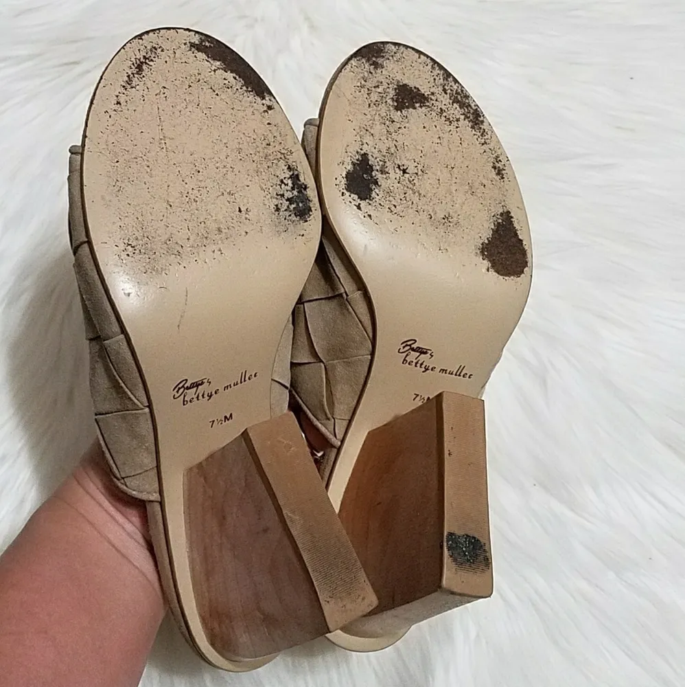 Bettye Muller tan weave slide wedges - Image 5