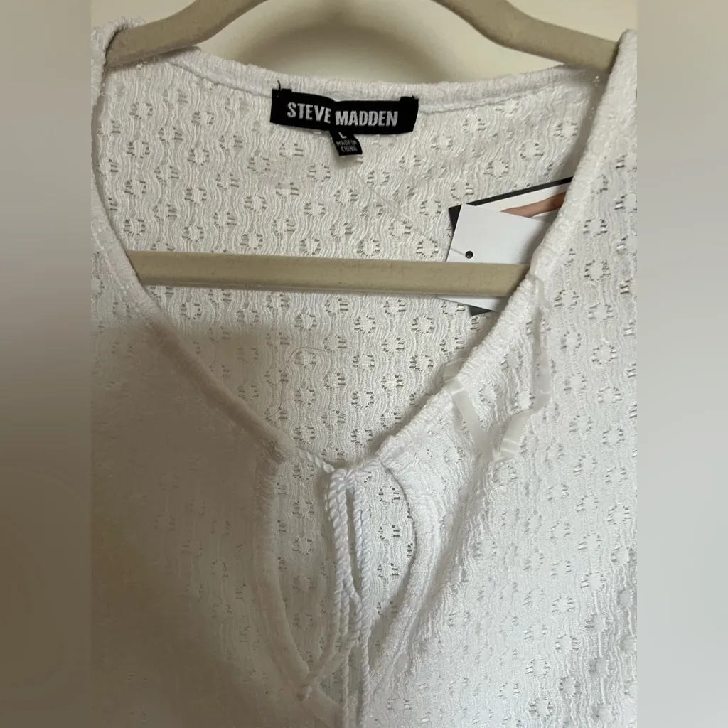 Steve Madden White Eyelet Blouse with Ruffle Sleeves Size Large NWT - Image 3