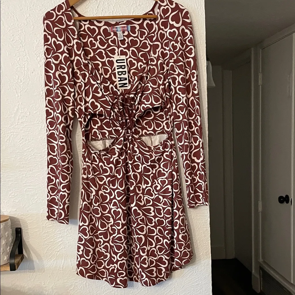 NWT Urban Outfitters Burgundy Heart Print Long Sleeve Dress Size Large - Image 4