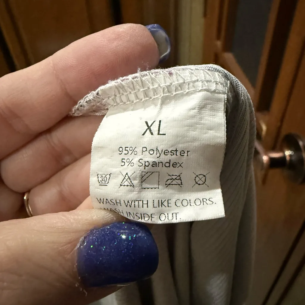 Purple Tropical Tank Top EUC Size XL - Image 3