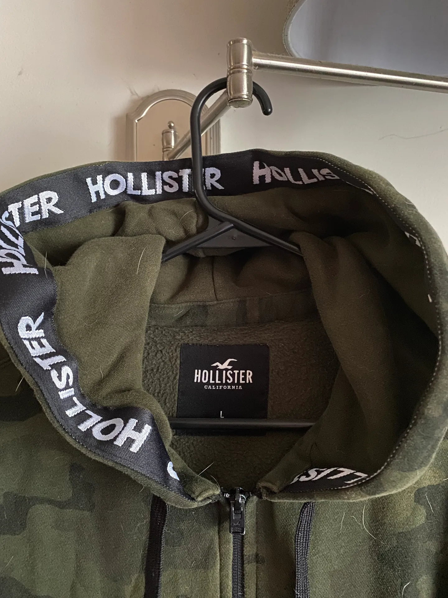 Hollister mens camo zip up hoodie - Image 5