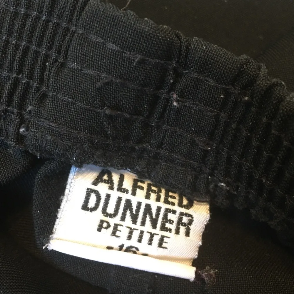 FINAL MARKDOWN Ladies Alfred dunner slacks 16p - Image 5