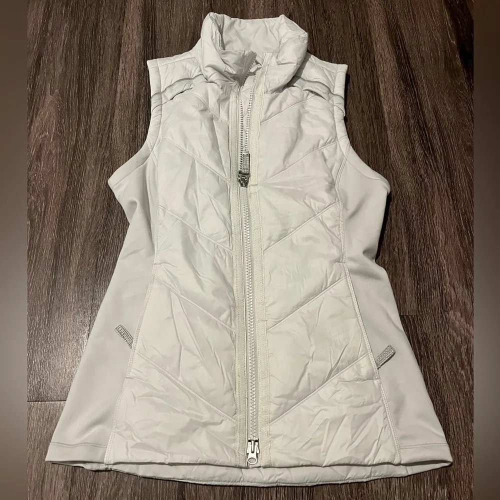 Athleta Rock Ridge Primaloft Vest - Image 2