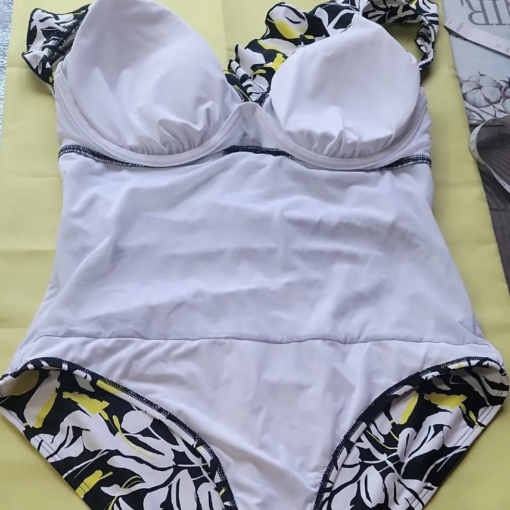 DKNY  Women Floral  Piece Swimsuit - Black, White, Yellow Size XL - Image 10