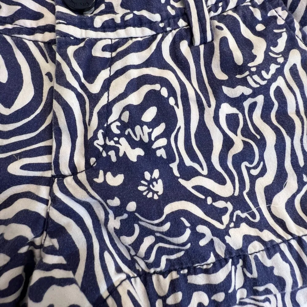 Lilly Pulitzer 33092 The Walsh Short The Bright Night Print Blue White Size 00 - Image 4