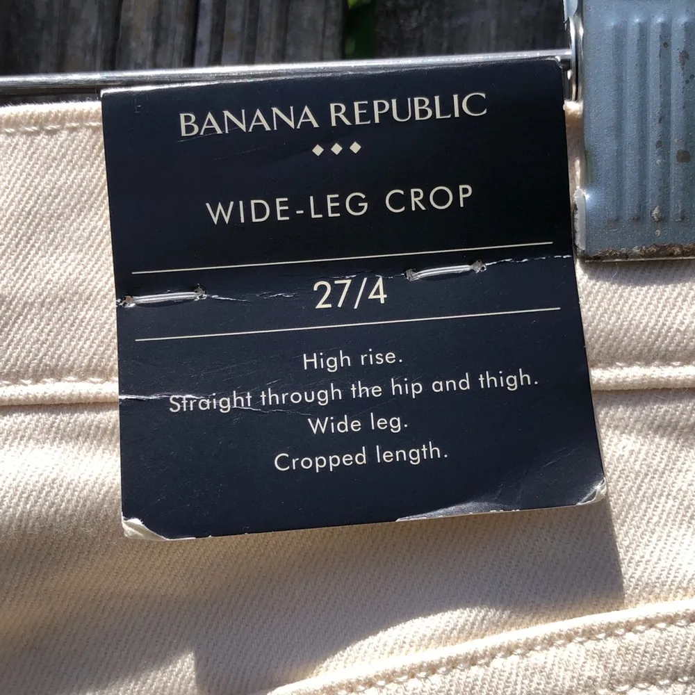 Banana Republic High Rise Pleated Wide-Leg Cropped Jeans Ecru Size 4/27 - Image 8