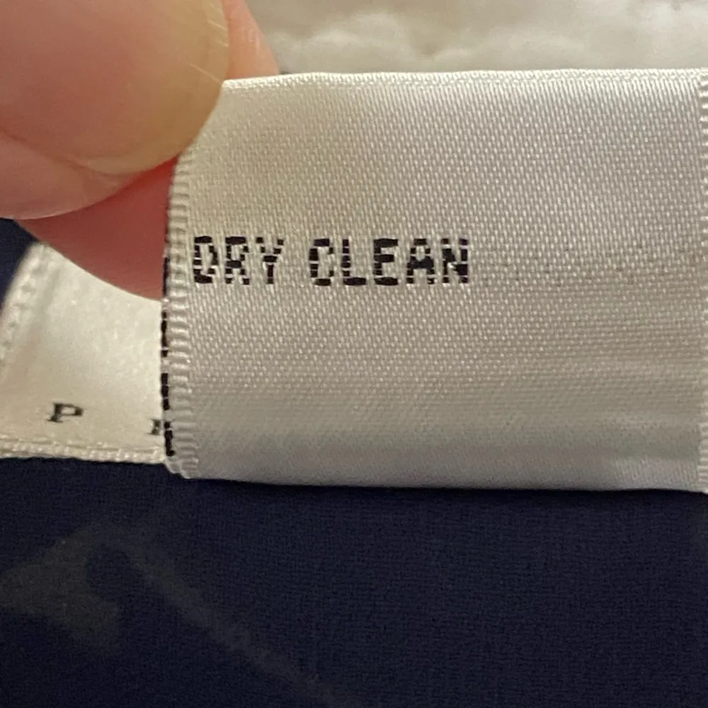 Talbots Silk and Wool Blend Floral Wrap Skirt White with Navy Print Size 12P - Image 6