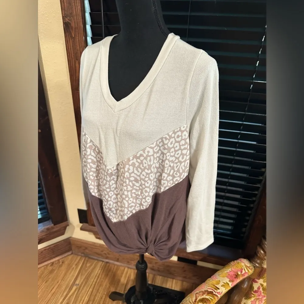 EUC Chic Soul buttercup brown colors   Winter blouse  long sleeve 3 color Sz L - Image 3