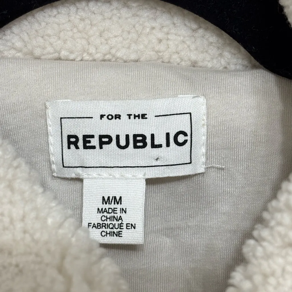 NWT For The Republic Faux Fur Sherpa Ivory Half Zip Pullover - Size M - Image 4