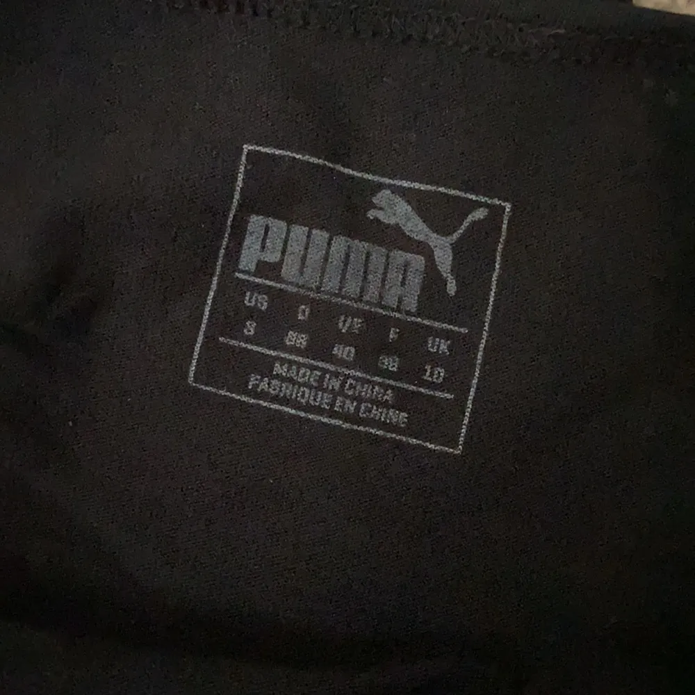 Black workout top - Image 3