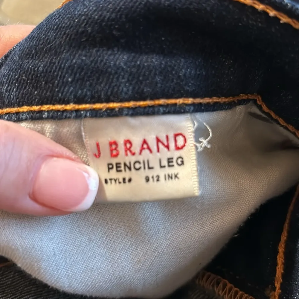 J Brand Women's Pencil Leg Jeans, color is ink, Size 29 - Image 5