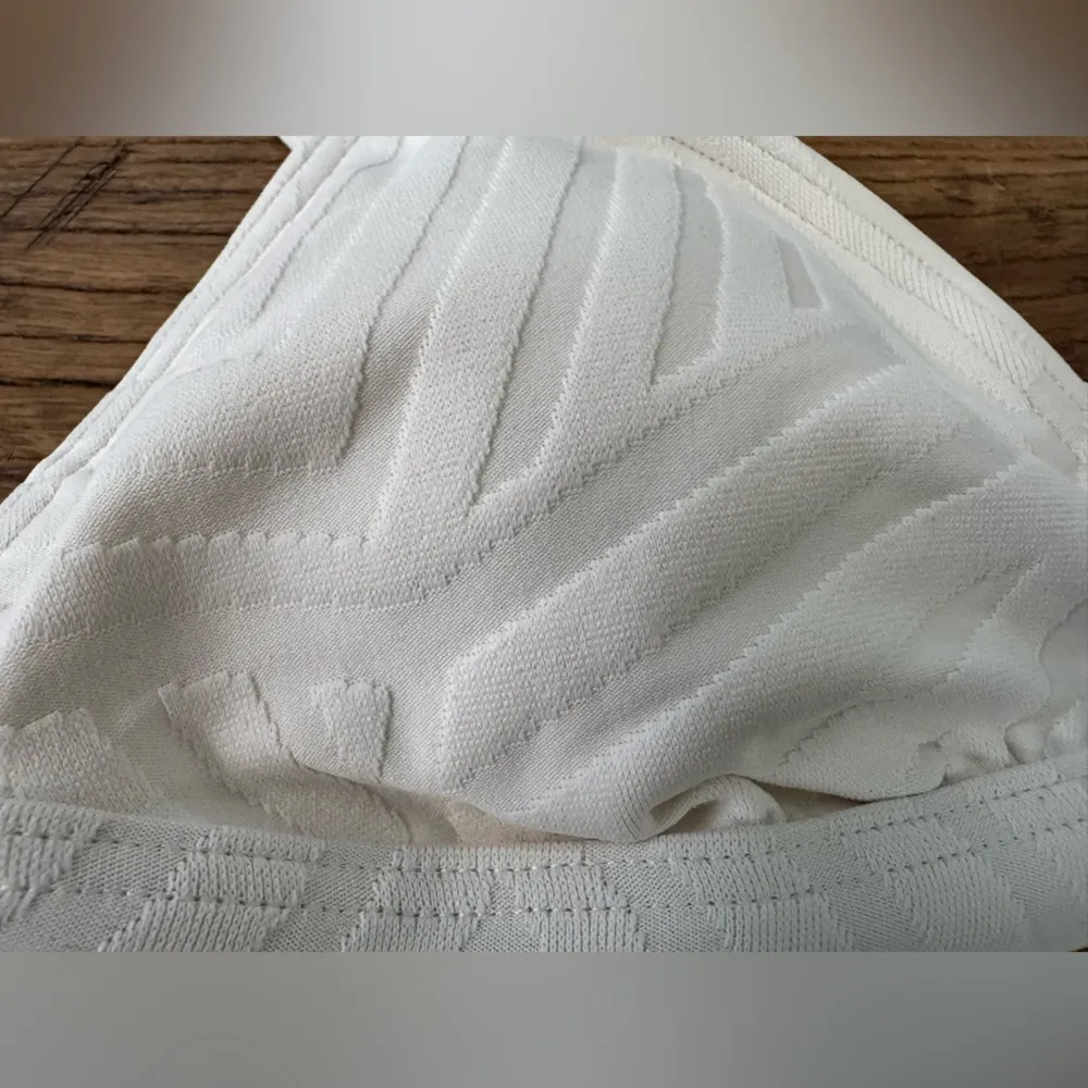 NEW WITH TAGS Billabong Peeky Days Triangle Bikini Too ~ Cream ~ Medium - Image 6