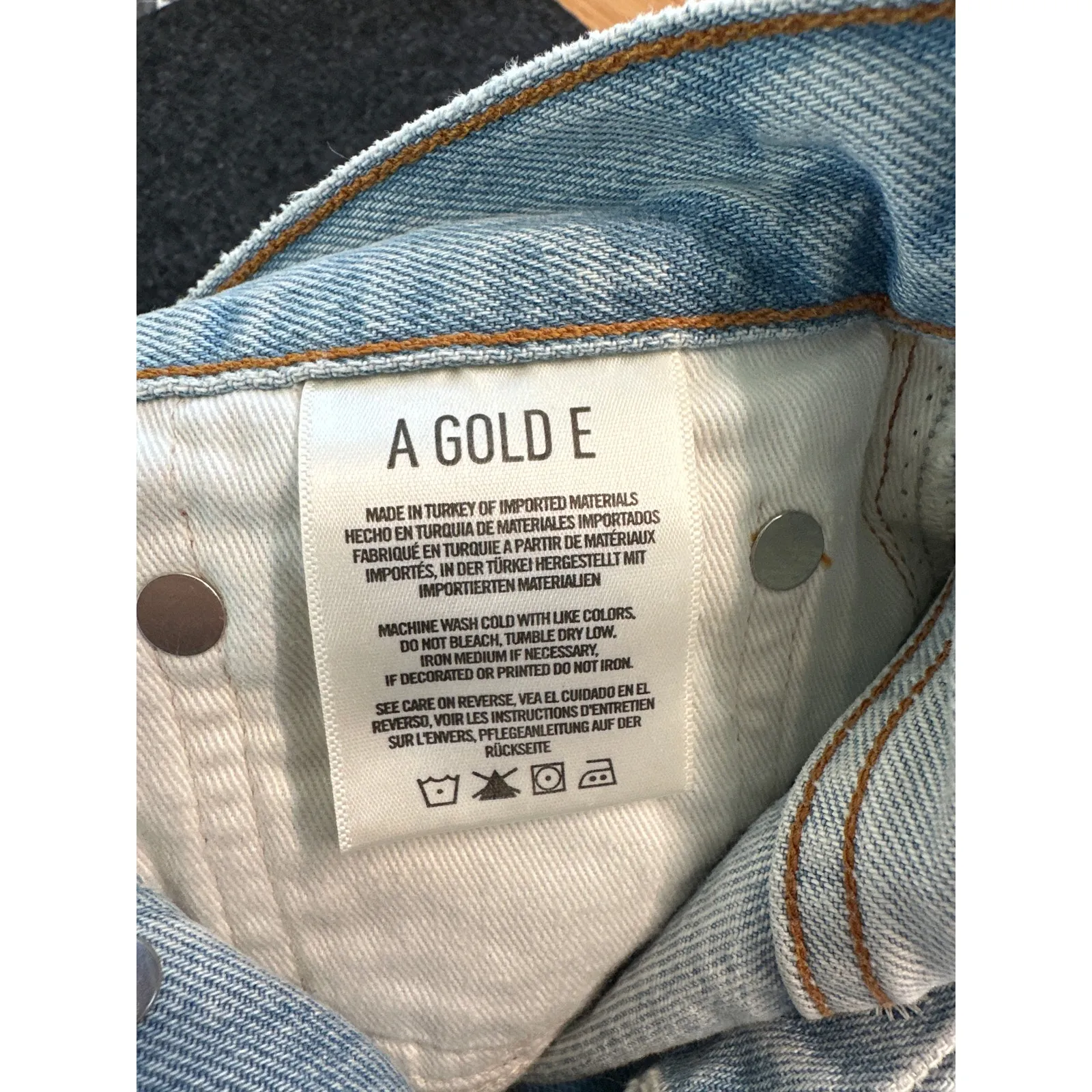 AGOLDE Parker Vintage Cut Off Short, Size 24, NWOT - Image 4