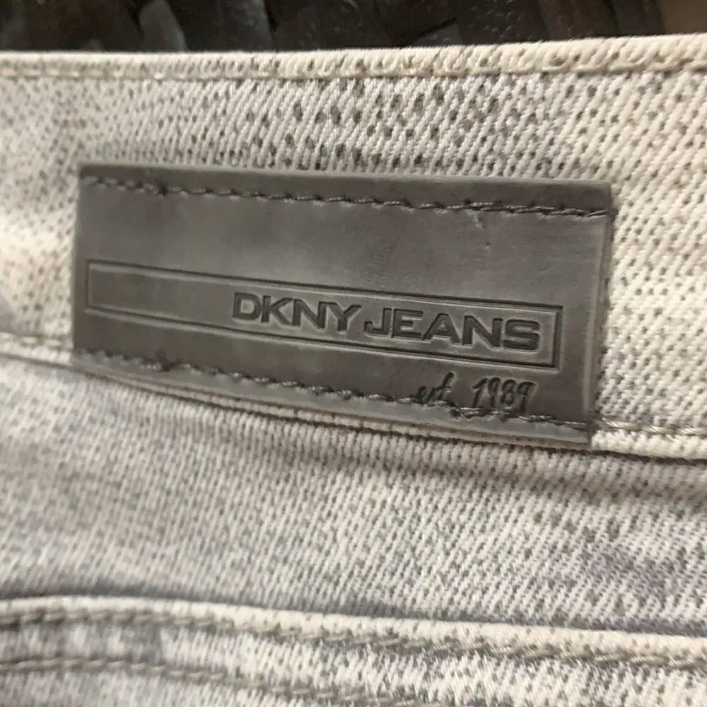 DKNY Grey Jegging Jeans - size 2 - Image 5