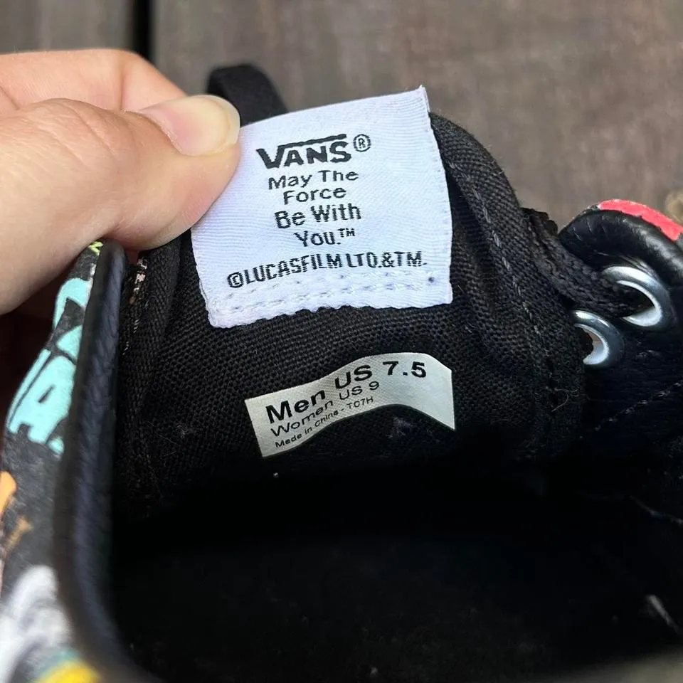 Vans x Star Wars Era 2014 Classic Repeat Low Top Sneakers - Image 6