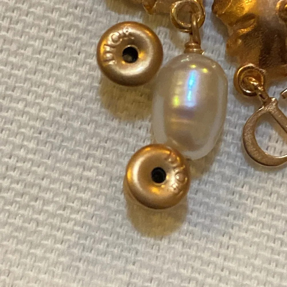 Dior D-Millefiori Earrings Matte Pink-Finish Metal and White Resin Pearls - Image 8