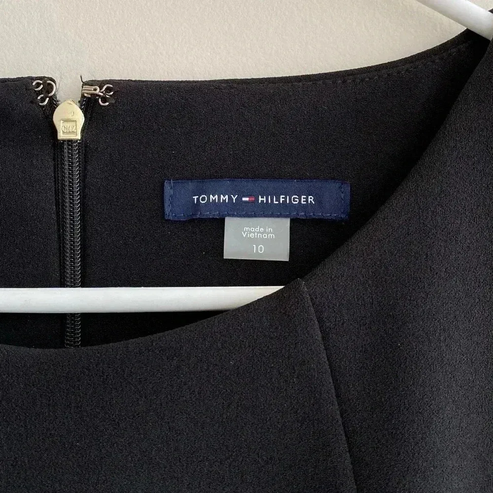 TOMMY HILFIGER Black Zippered Short Sleeve Crew Neck Mini Evening Sheath Dress - Image 10