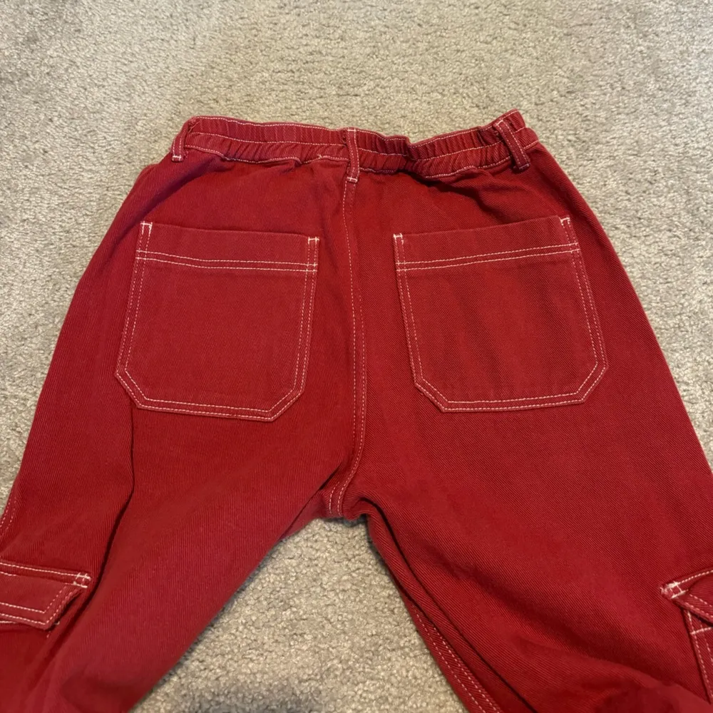 White fox boutique cargo pants - Image 3