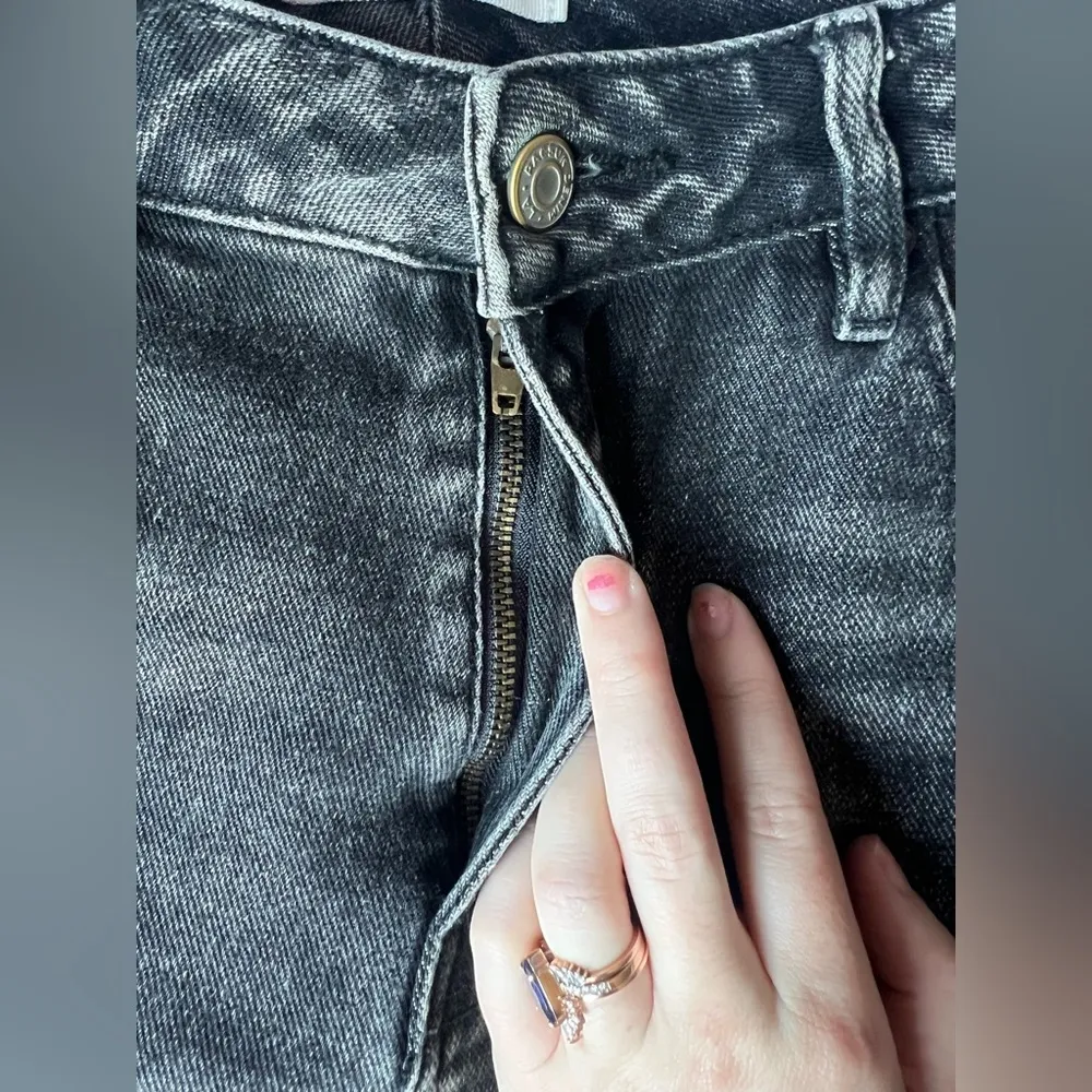 Black Mom Fit High Waist Jeans - Image 9