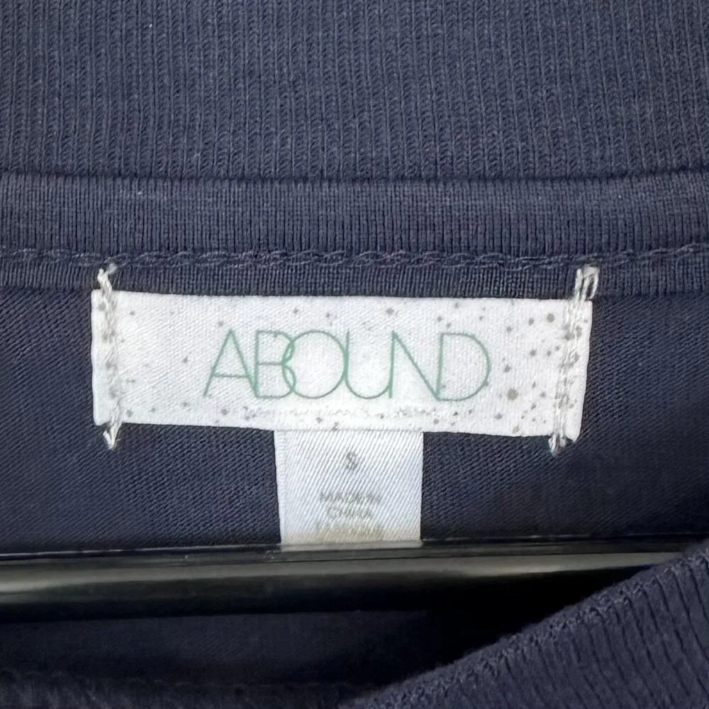 Abound NWT  Navy Graphic Crewneck Oversized Be Kind Rainbow Tee - S - Image 3