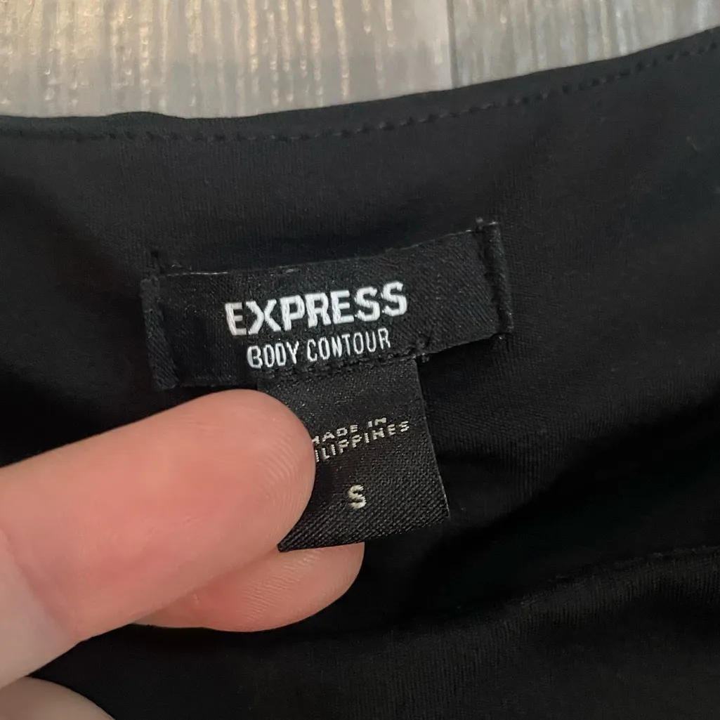 Express Body Contour High Neck Cropped Black Tank ~ Size Small - Image 4