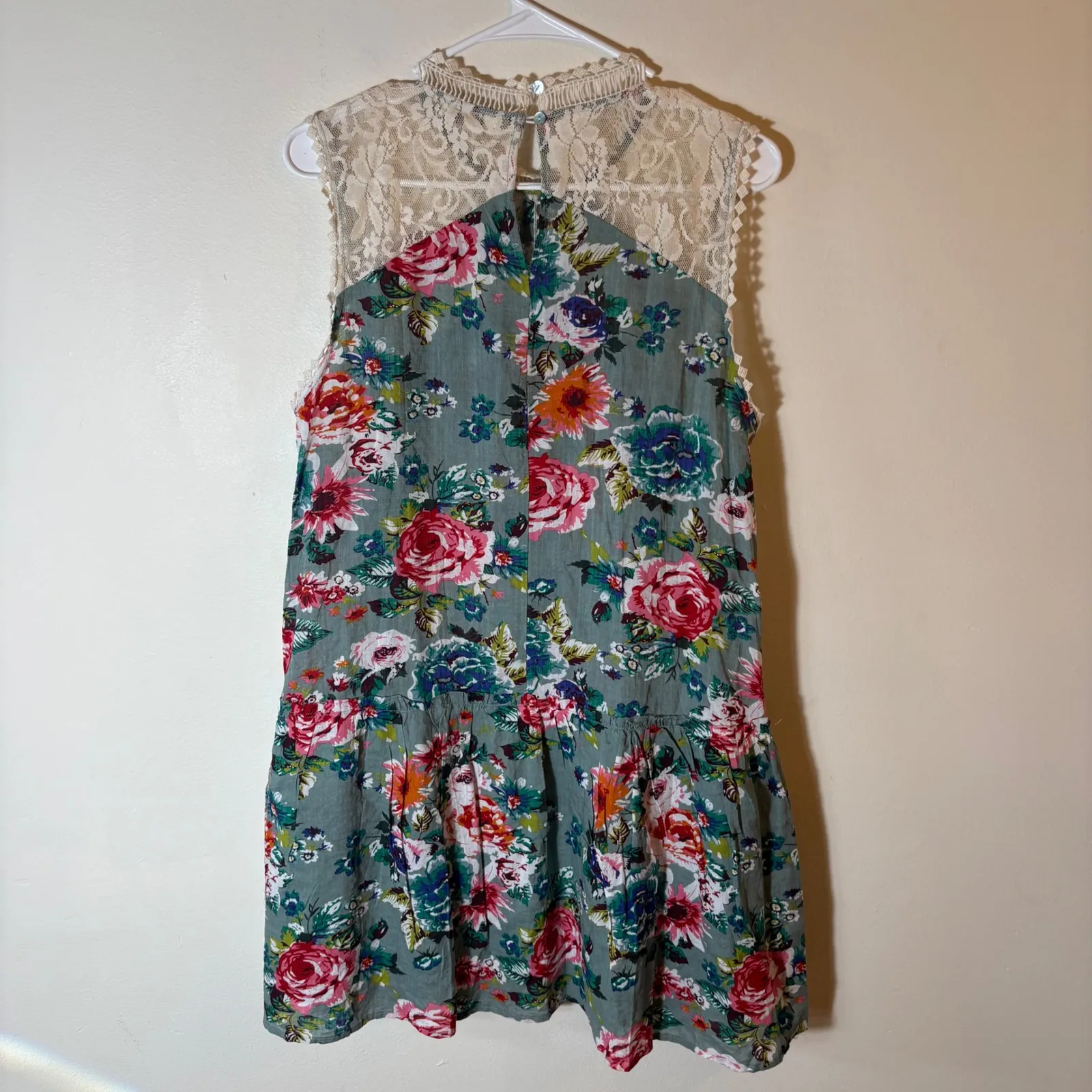 Umgee USA Floral Lace Mock Neck Tiered Mini Dress Medium‎ Green Pink Boho Summer - Image 6