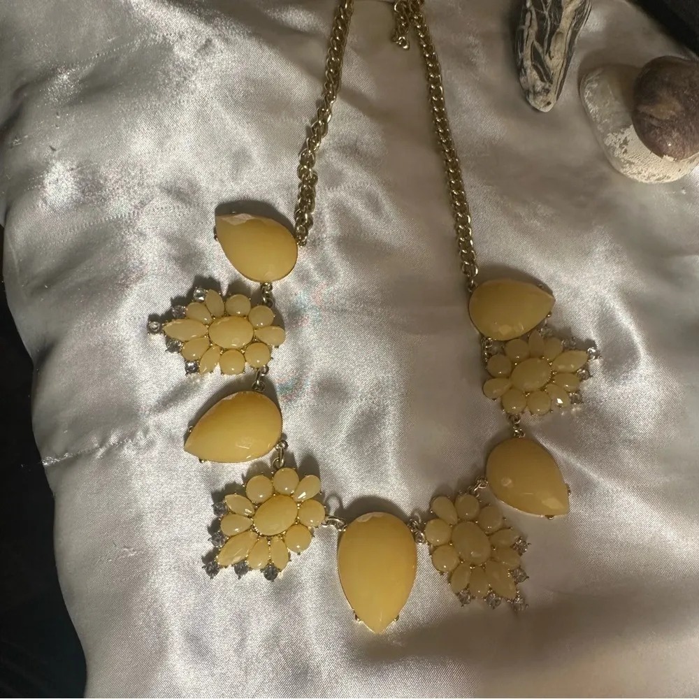 New Yellow Adventurite Stone Statement Floral Necklace and Earring Set Goldtone - Image 6