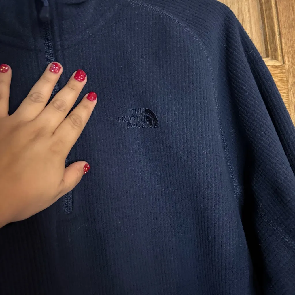 The North Face men’s‎ Navy Blue Pullover size M - Image 2