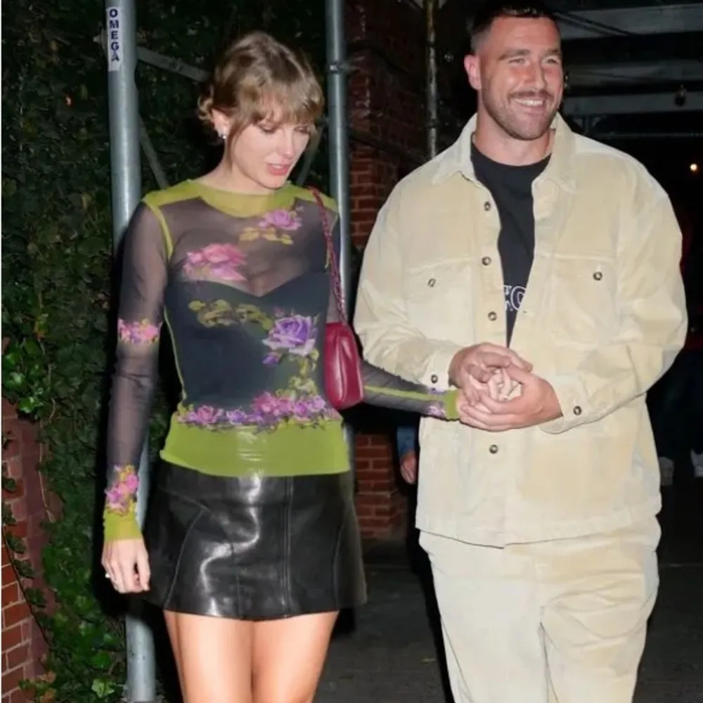 Vintage 90s Y2K No Boundaries PVC Faux Leather Stitch Detail Brown Mini Skirt - Image 9