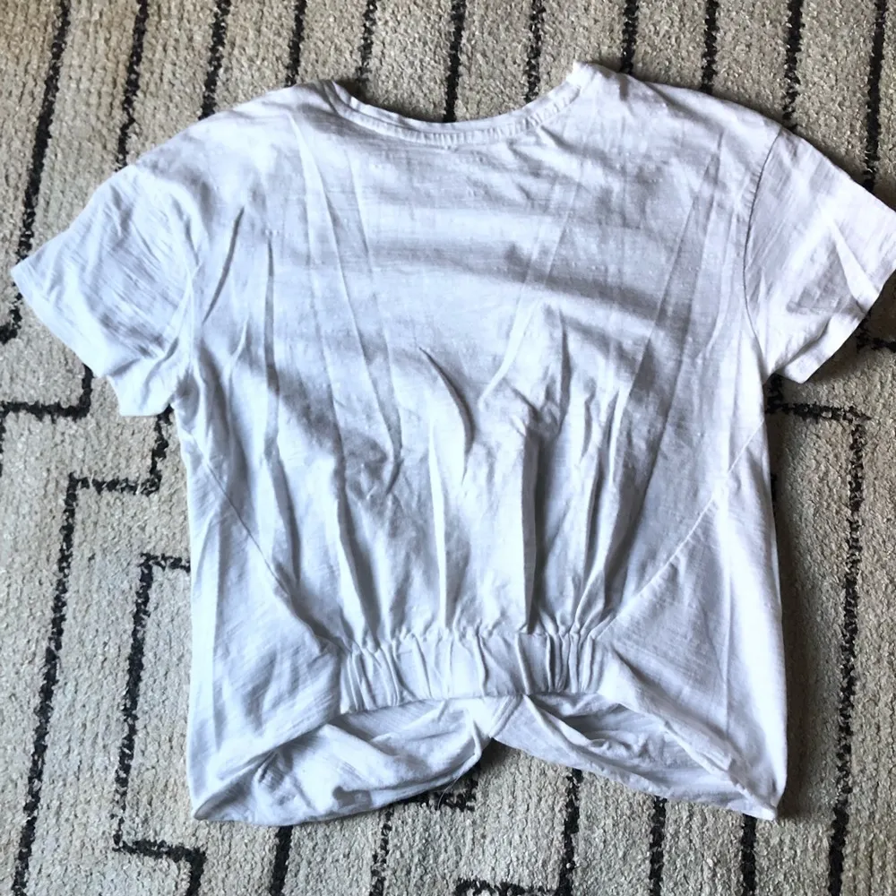 A•n•d  short sleeve top - Image 5