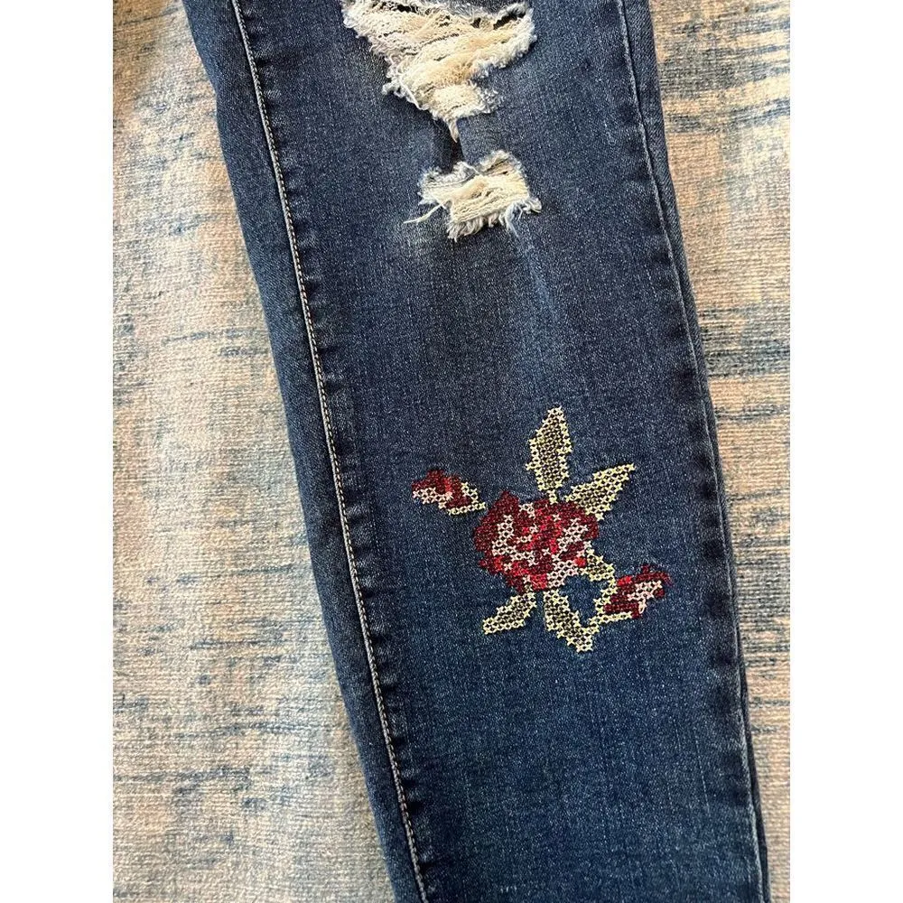 One 5 One Cross Stitch Embroidered Floral Distressed Cropped Jeans Size 14 - Image 6